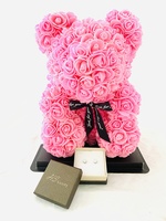 Medvídek z růži Rose bear